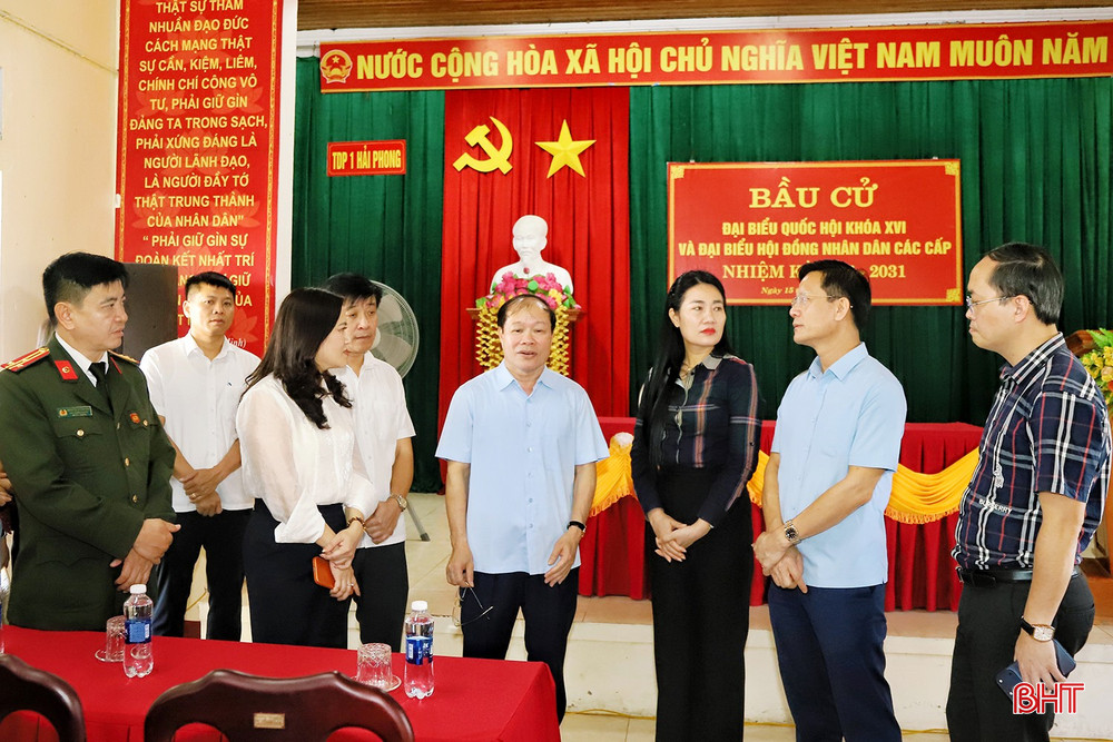 Theo báo cáo của lãnh đạo phường Sông Trí, đến nay, địa phương đã hoàn thành thành lập Ban Chỉ đạo, Ủy ban Bầu cử, 7 ban bầu cử, 41 tổ bầu cử, các tổ giúp việc chuẩn bị tổ chức bầu cử; việc chia đơn vị bầu cử, chia khu vực bỏ phiếu theo đúng quy định.