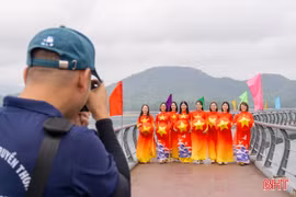 "Tọa độ xanh" Kẻ Gỗ hút khách trong kỳ nghỉ lễ