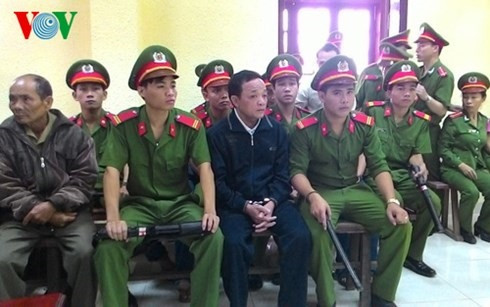 Xét xử vụ án “cậu Thủy” và đồng phạm làm giả hài cốt liệt sĩ ảnh 2