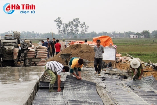 Tiếp tục đề ra nhiều chủ trương đúng đắn, đưa Hà Tĩnh ngày càng phát triển ảnh 3 Tiếp tục đề ra nhiều chủ trương đúng đắn, đưa Hà Tĩnh ngày càng phát triển ảnh 3