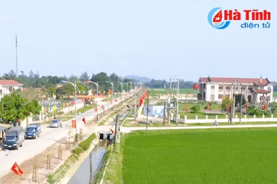 Khai mạc trọng thể Đại hội đại biểu Đảng bộ tỉnh Hà Tĩnh lần thứ XVIII ảnh 8