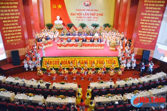 Khai mạc trọng thể Đại hội đại biểu Đảng bộ tỉnh Hà Tĩnh lần thứ XVIII ảnh 6