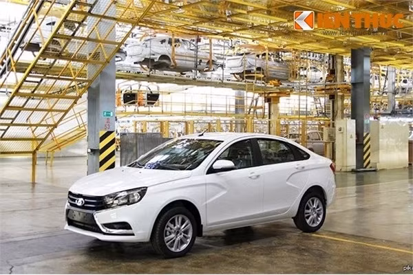Cận cảnh Lada Vesta, ôtô Nga giá chỉ từ 156 triệu đồng ảnh 2