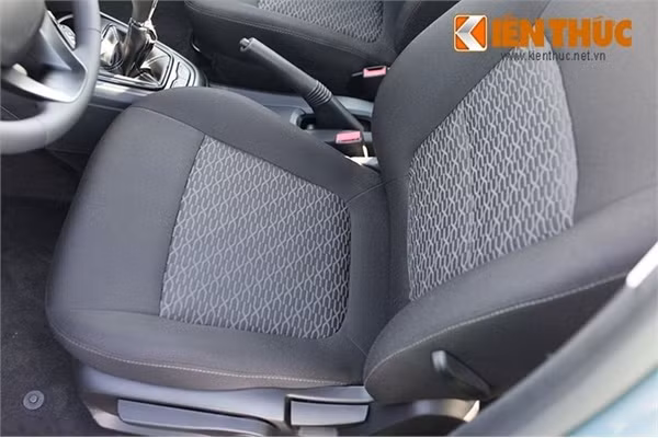 Cận cảnh Lada Vesta, ôtô Nga giá chỉ từ 156 triệu đồng ảnh 7