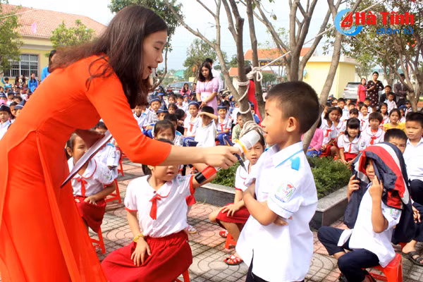 khoi day van hoa doc cho hoc sinh thi xa ky anh