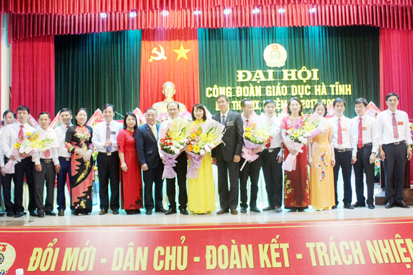 tich cuc bao ve quyen va loi ich hop phap cua nguoi lao dong