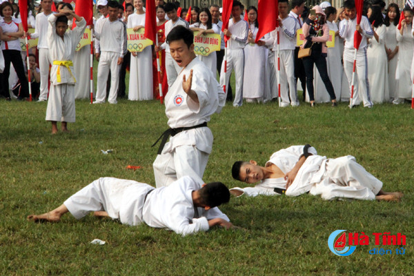 T.P Hà Tĩnh nhất toàn đoàn giải Karate toàn tỉnh năm 2018