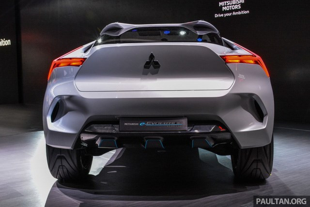 xe tuong lai mitsubishi e evolution co gi hot