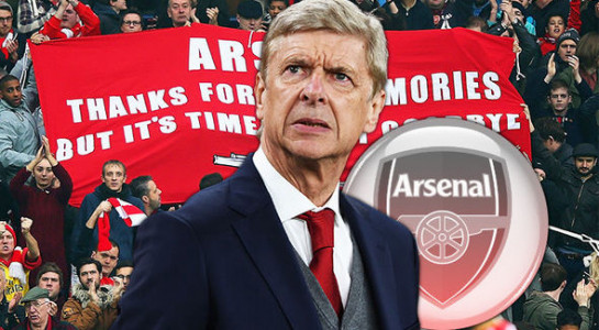 arsene wenger bi tong ra duong khi mua bong ket thuc