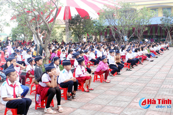 khoi day van hoa doc cho hoc sinh thi xa ky anh