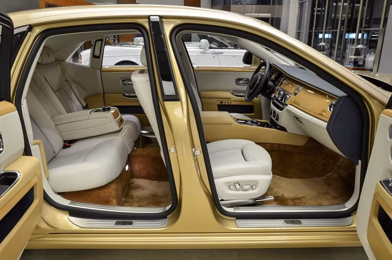 rolls royce ghost phien ban oc dao sa mac doc dao