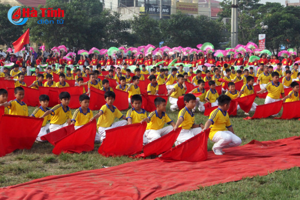 da mat man dau vo karate tai buoi khai hoi tdtt huyen nghi xuan