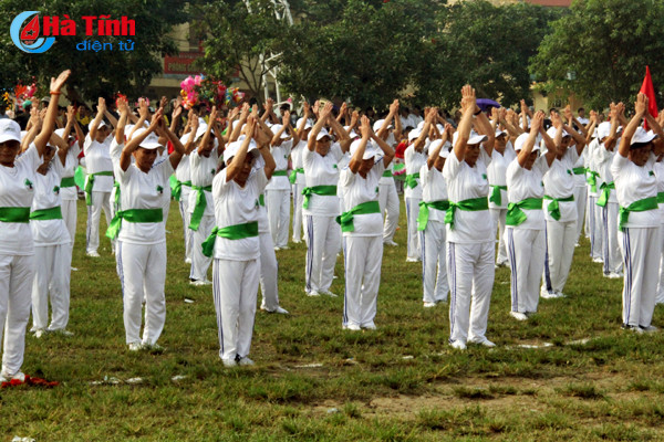 da mat man dau vo karate tai buoi khai hoi tdtt huyen nghi xuan