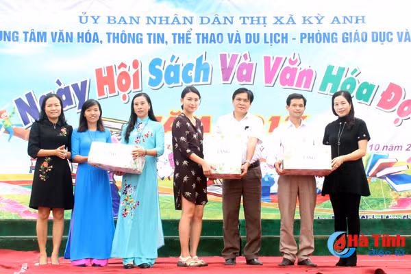 khoi day van hoa doc cho hoc sinh thi xa ky anh