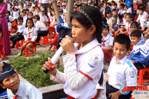 khoi day van hoa doc cho hoc sinh thi xa ky anh