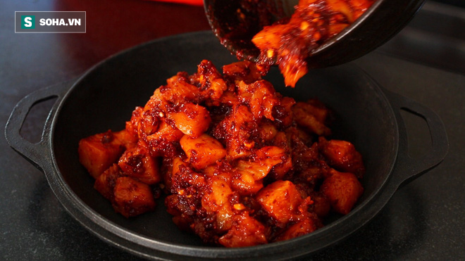 3 kiểu bữa tối nguy hiểm âm thầm "ăn mòn" sức khỏe bạn từng ngày! ảnh 3 3 kieu bua toi nguy hiem am tham an mon suc khoe ban tung ngay