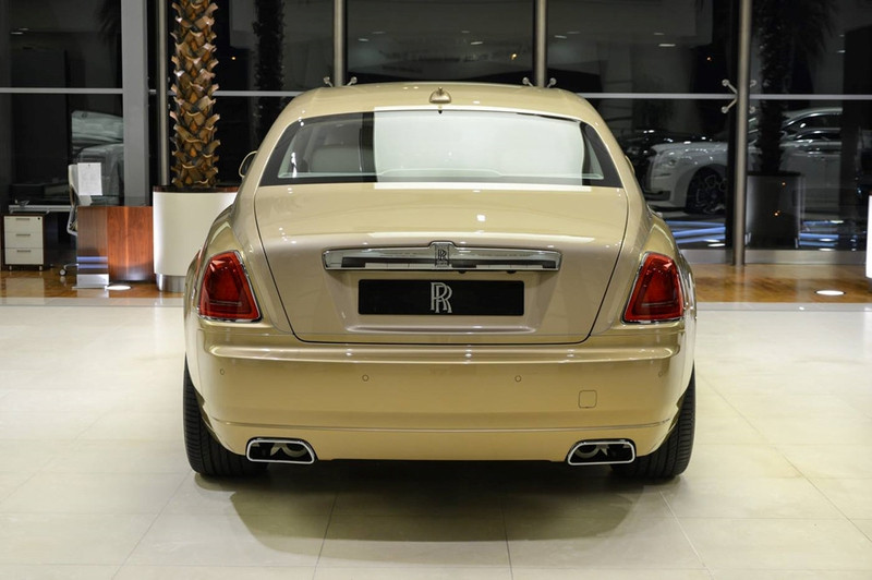 rolls royce ghost phien ban oc dao sa mac doc dao