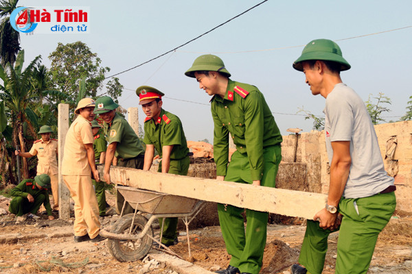 thanh nien cong an ha tinh giup dan xay dung nong thon moi