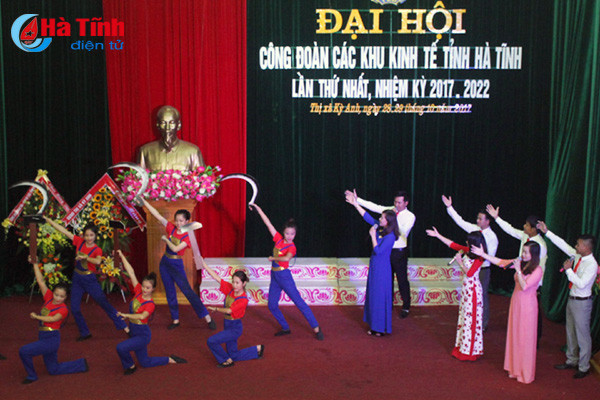 vi quyen loi ich hop phap cua nguoi lao dong o cac khu kinh te