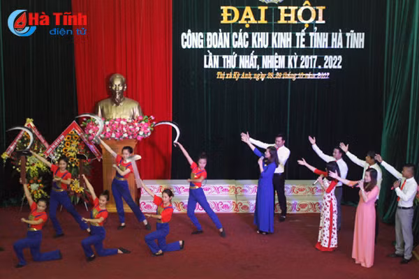 vi quyen loi ich hop phap cua nguoi lao dong o cac khu kinh te