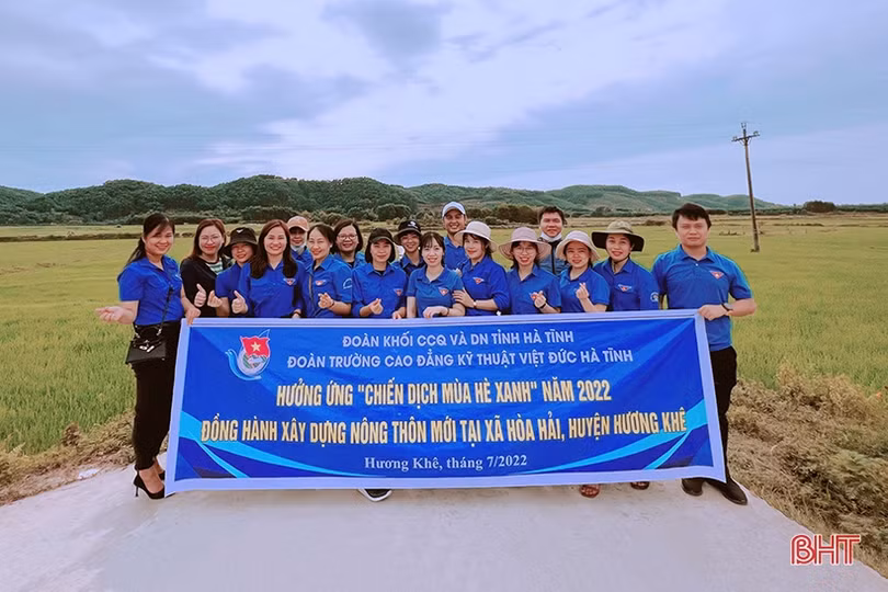 Theo chân đội tình nguyện trong chiến dịch “Mùa hè xanh”