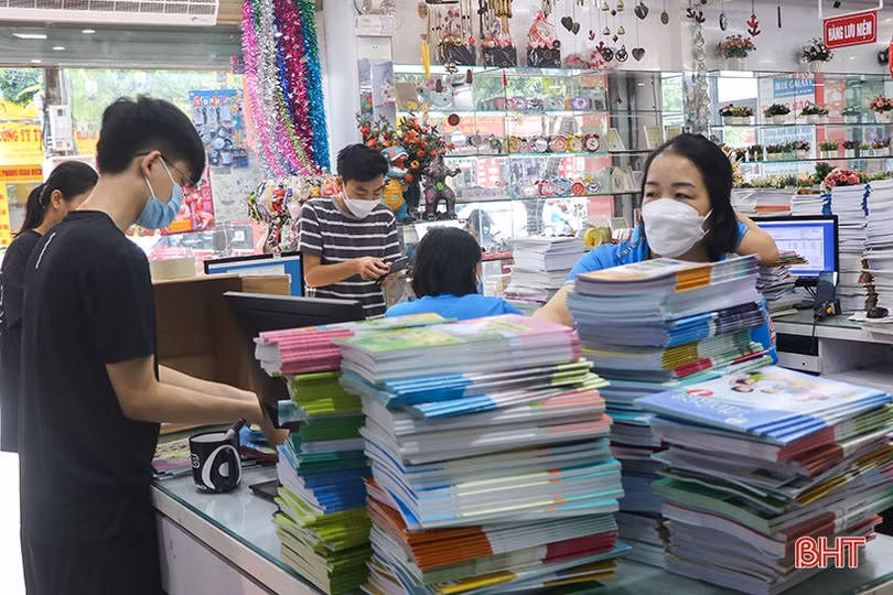 Phát hành gần 80% sách giáo khoa phục vụ năm học mới ở Hà Tĩnh