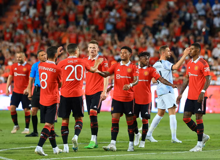 Kết quả Man United 4-0 Liverpool: Hàng công bùng nổ, Ten Hag khởi đầu hoàn hảo