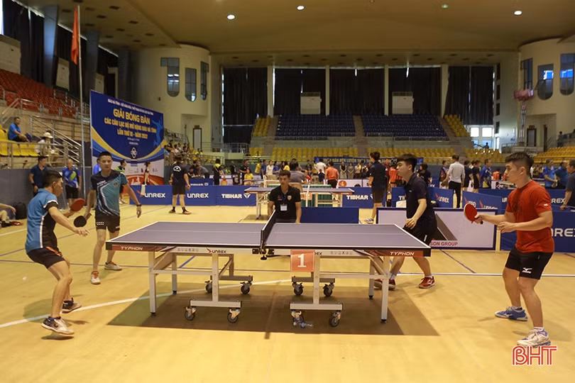 Hấp dẫn các trận chung kết đôi nam nữ ngày thi đấu thứ 3 Giải Bóng bàn các CLB mở rộng Báo Hà Tĩnh