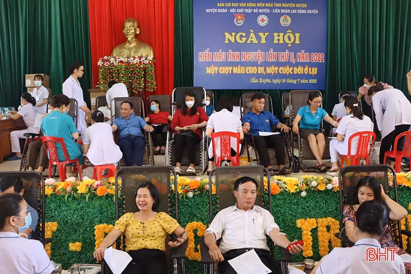 Tiếp nhận 262 đơn vị máu tại ngày hội hiến máu tình nguyện ở Cẩm Xuyên