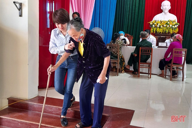 Các tổ chức, đơn vị khám và cấp phát thuốc miễn phí cho người dân Hà Tĩnh