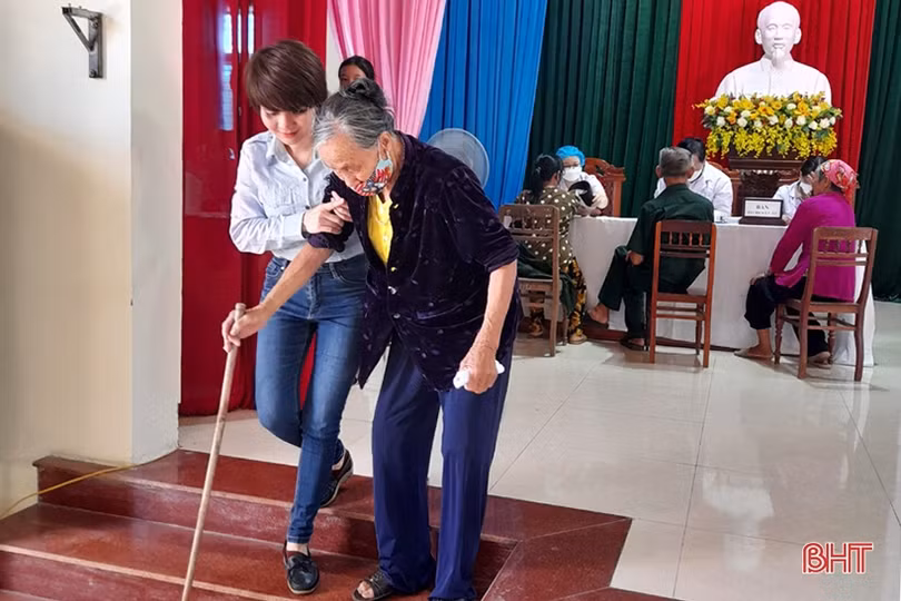 Các tổ chức, đơn vị khám và cấp phát thuốc miễn phí cho người dân Hà Tĩnh