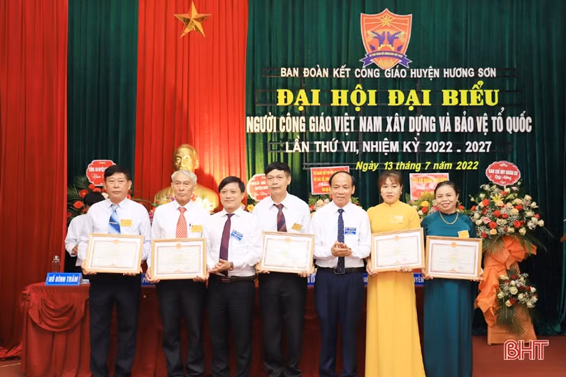 Người công giáo Hương Sơn chung tay xây dựng quê hương giàu đẹp