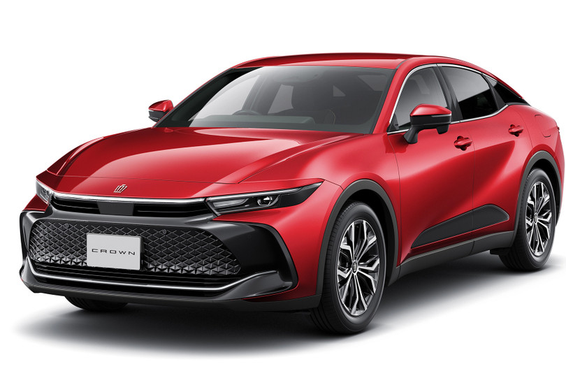 Toyota Crown mới - từ ông lão tới thanh niên