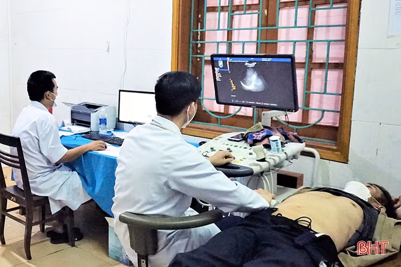 Hơn 200 đối tượng chính sách ở Hương Khê được khám, cấp thuốc miễn phí