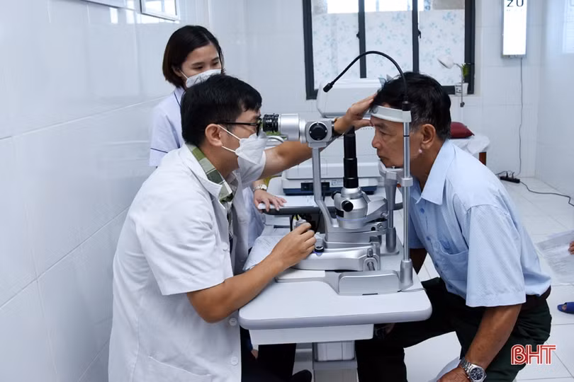 Các tổ chức, đơn vị khám và cấp phát thuốc miễn phí cho người dân Hà Tĩnh