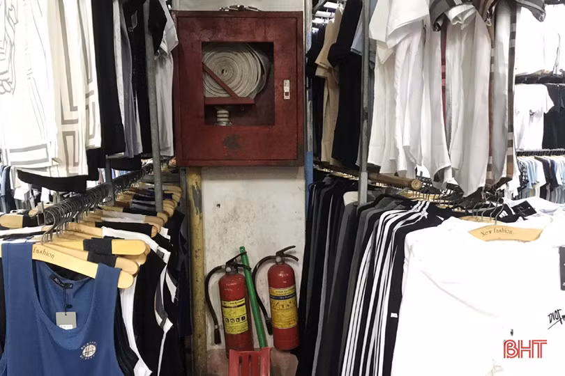 Phòng cháy, chữa cháy tại chợ truyền thống: Ý thức là then chốt!