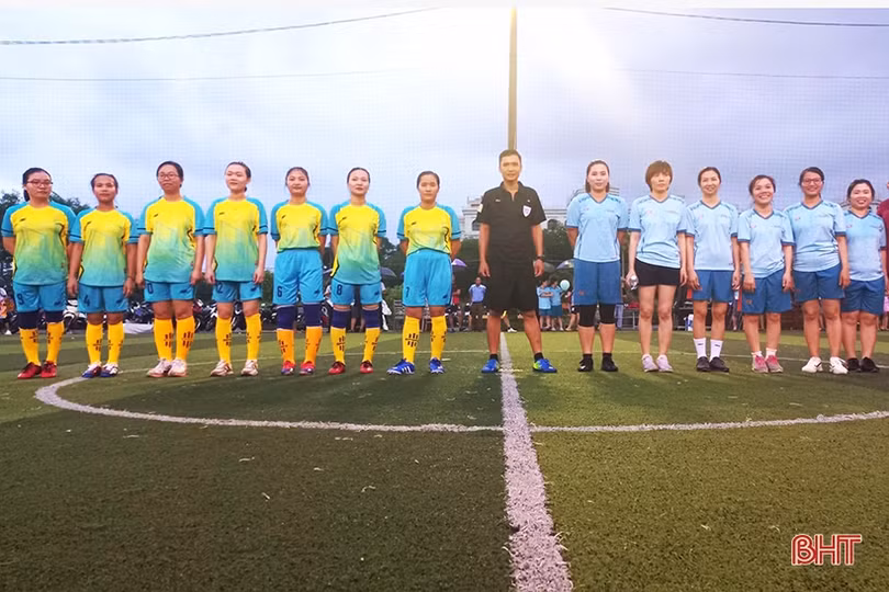 Hơn 300 VĐV tranh tài tại Giải bóng đá các bộ phận sự nghiệp Formosa Hà Tĩnh