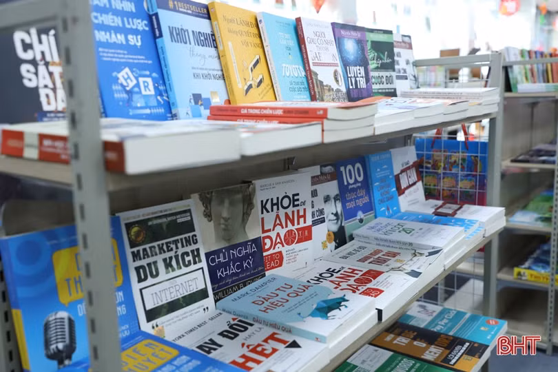 Siêu thị Habooks - “Thiên đường” hấp dẫn cho những người yêu sách ở TP Hà Tĩnh