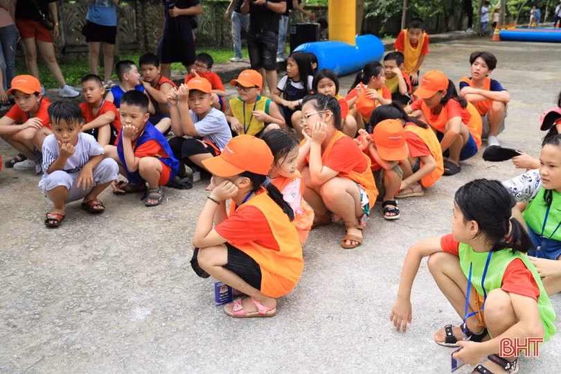 Trang bị kiến thức cứu nạn, chữa cháy cho học sinh miền núi Hà Tĩnh