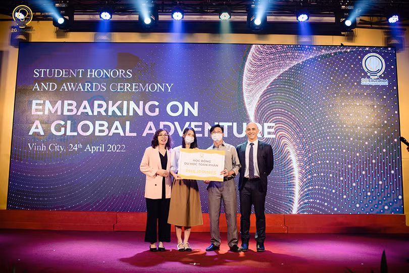 Khen thưởng hơn 100 học viên 2G Education Hà Tĩnh và Nghệ An đạt IELTS 7.0-8.5 trong năm 2021