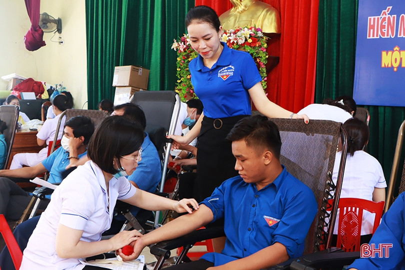 Tiếp nhận 262 đơn vị máu tại ngày hội hiến máu tình nguyện ở Cẩm Xuyên