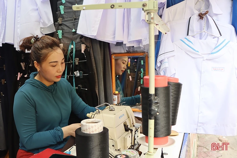 Cơ sở in may đồng phục ở Hà Tĩnh “được mùa”