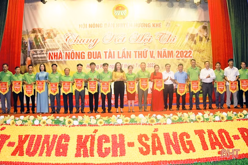 Phú Gia giành giải nhất Hội thi Nhà nông đua tài huyện Hương Khê