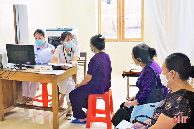 Hơn 200 đối tượng chính sách ở Hương Khê được khám, cấp thuốc miễn phí