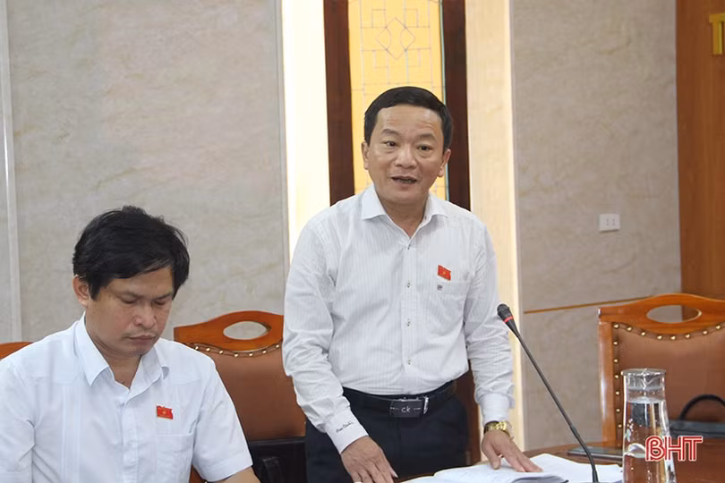 Đại biểu kiến nghị nhiều nội dung về việc làm, chế độ chính sách đối với giáo viên