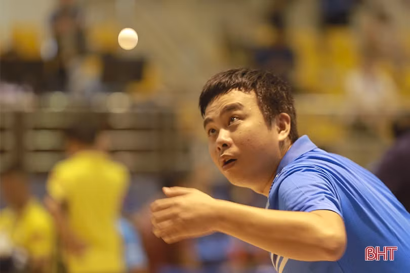 Hấp dẫn các trận chung kết đôi nam nữ ngày thi đấu thứ 3 Giải Bóng bàn các CLB mở rộng Báo Hà Tĩnh