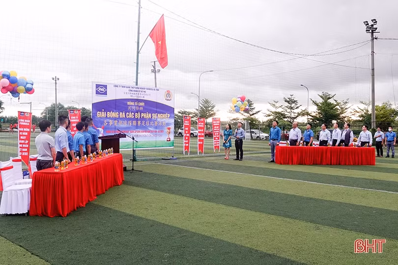 Hơn 300 VĐV tranh tài tại Giải bóng đá các bộ phận sự nghiệp Formosa Hà Tĩnh