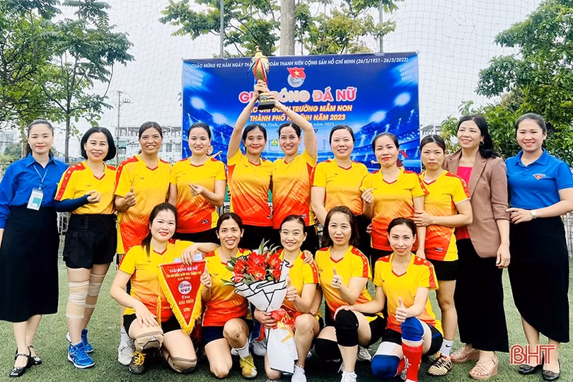 Đại Nài vô địch Giải Bóng đá nữ các trường mầm non TP Hà Tĩnh