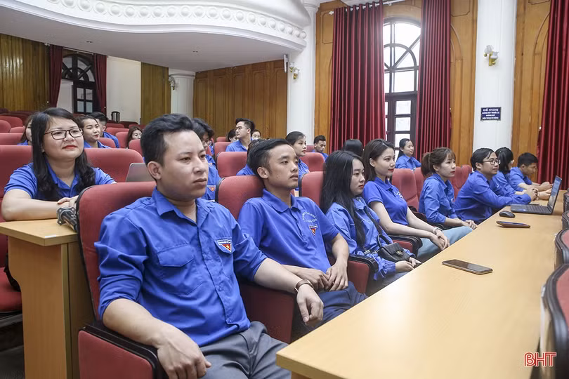 Tuổi trẻ Hà Tĩnh tham gia hội nghị Thủ tướng đối thoại với thanh niên