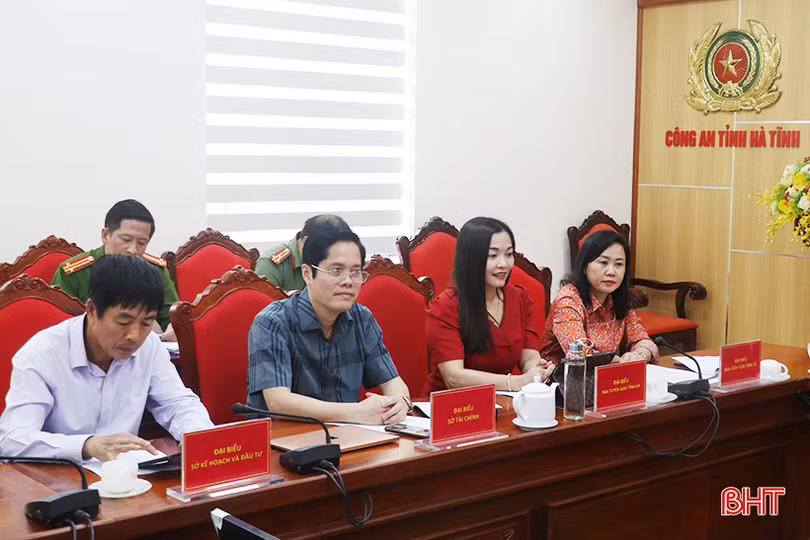 Tiếp tục xây dựng lực lượng công an trong sạch, vững mạnh, chính quy, tinh nhuệ, hiện đại